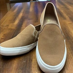 Brand new light brown keds!